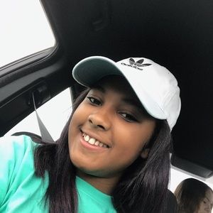 Meet your Posher, Alena